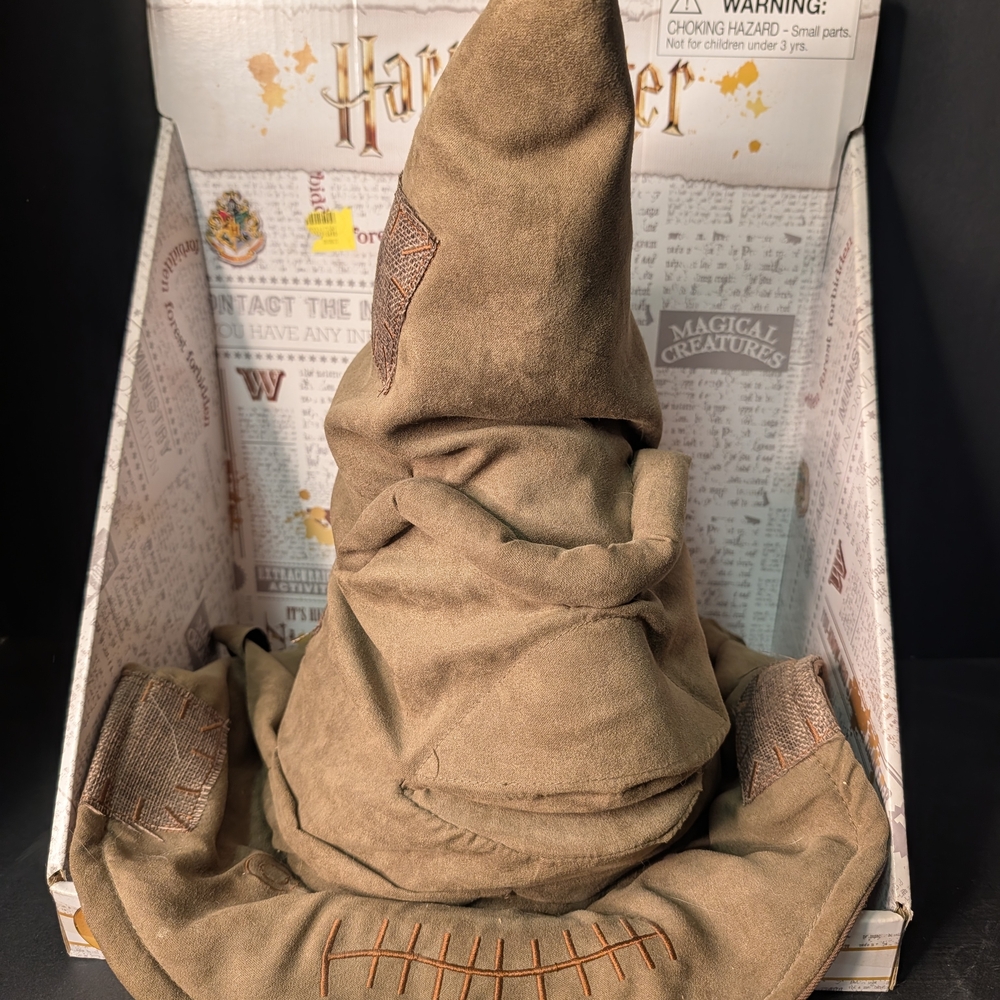 Warner Bros. Harry Potter Real Talking Sorting Hat - Brown
